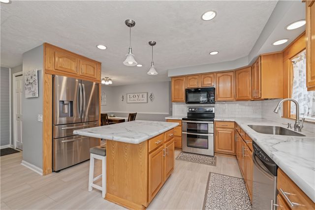 88 Drexhall Lane, Greece, NY 14612