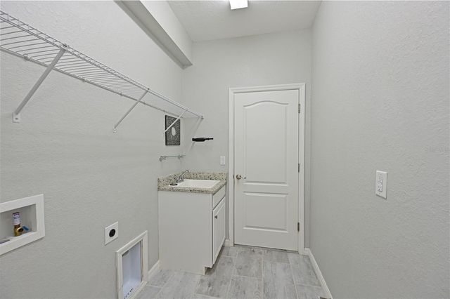 706 ACACIA COURT, Bradenton, FL 34212