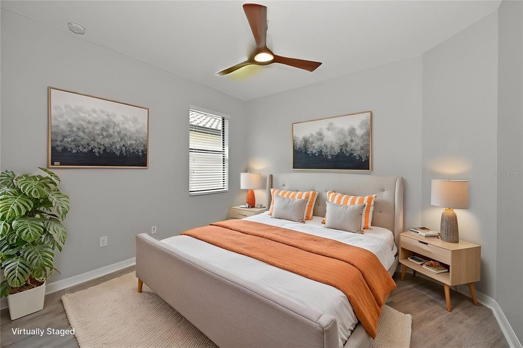 Image 15 of property listing at 706 ACACIA COURT, Bradenton, FL 34212