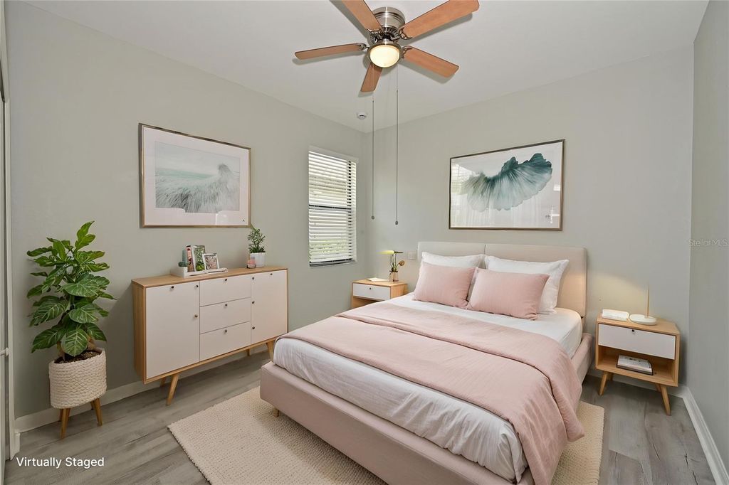 Image 17 of property listing at 706 ACACIA COURT, Bradenton, FL 34212