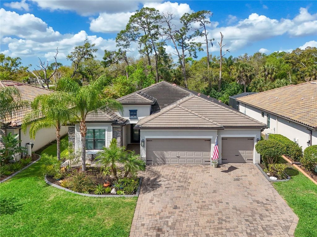 Image 22 of property listing at 706 ACACIA COURT, Bradenton, FL 34212