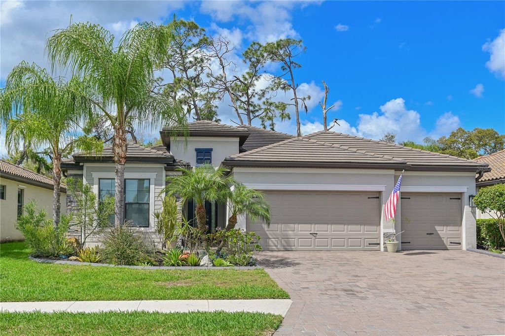 Image 41 of property listing at 706 ACACIA COURT, Bradenton, FL 34212
