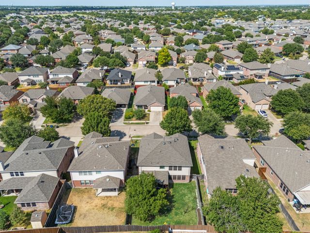 315 Highland Creek Drive, Wylie, TX 75098