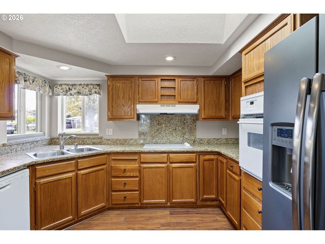 3355 N DELTA Hwy 55, Eugene, OR 97408