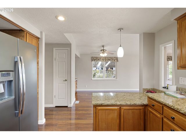 3355 N DELTA Hwy 55, Eugene, OR 97408