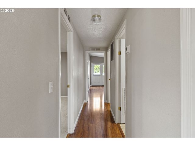 3355 N DELTA Hwy 55, Eugene, OR 97408