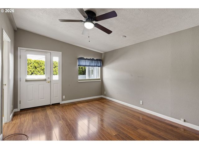 3355 N DELTA Hwy 55, Eugene, OR 97408