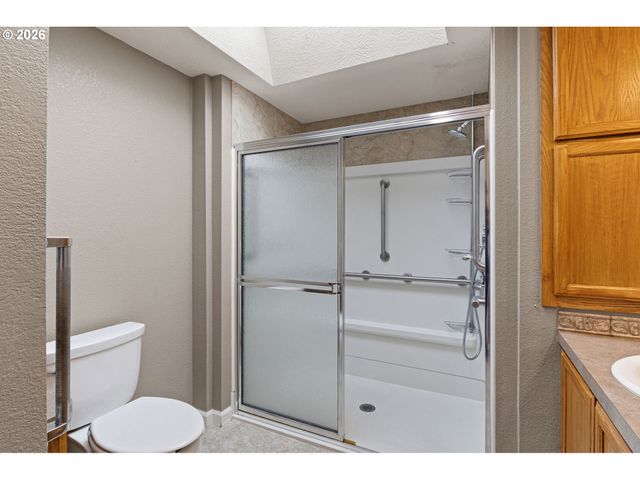 3355 N DELTA Hwy 55, Eugene, OR 97408