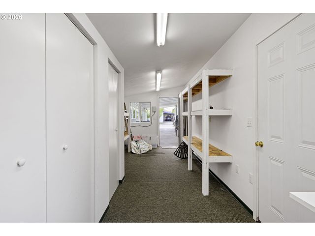 3355 N DELTA Hwy 55, Eugene, OR 97408