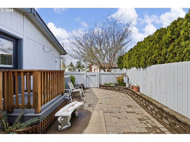 3355 N DELTA Hwy 55, Eugene, OR 97408