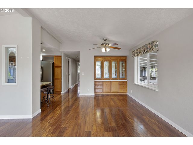 3355 N DELTA Hwy 55, Eugene, OR 97408