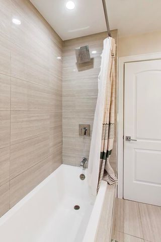 901 Park Plaine Avenue, Park Ridge, IL 60068