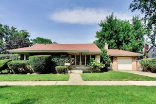 901 Park Plaine Avenue, Park Ridge, IL 60068