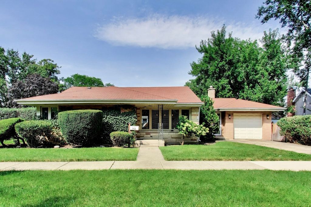 901 Park Plaine Avenue, Park Ridge, IL 60068
