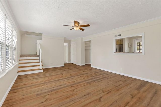 1101 NW B Street, Blue Springs, MO 64015