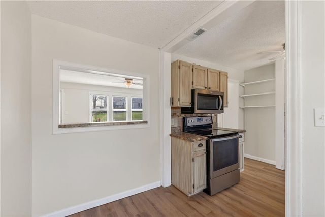1101 NW B Street, Blue Springs, MO 64015