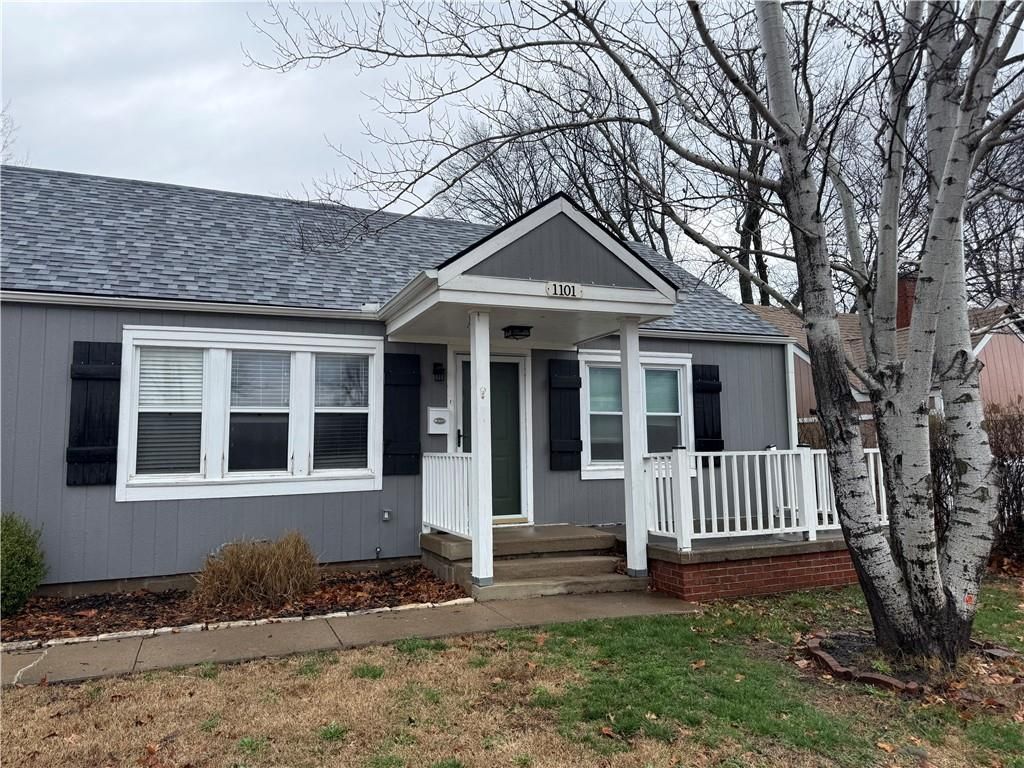 1101 NW B Street, Blue Springs, MO 64015