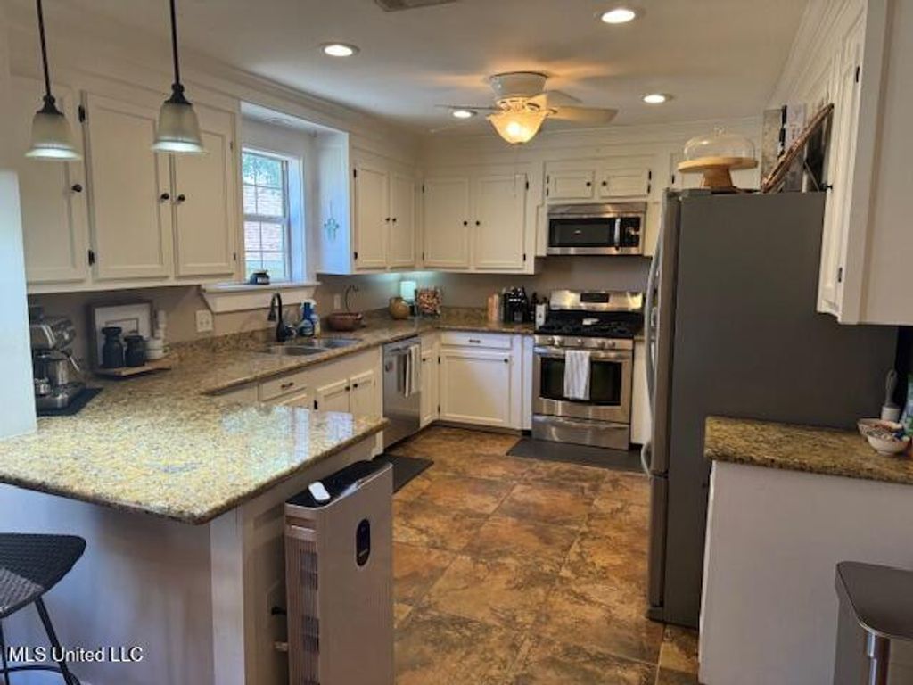 415 Walnut Street, Natchez, MS 39120