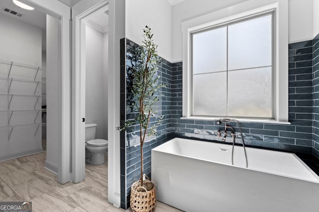 241 Mossy Lake Road, Perry, GA 31069