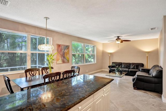 9308 NW 8th Circle, Plantation, FL 33324
