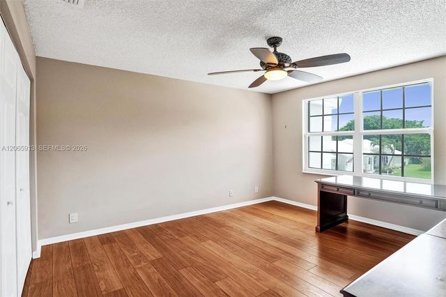 9308 NW 8th Circle, Plantation, FL 33324