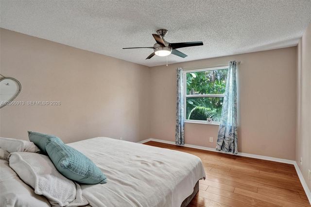 9308 NW 8th Circle, Plantation, FL 33324