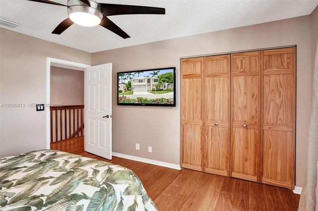 9308 NW 8th Circle, Plantation, FL 33324