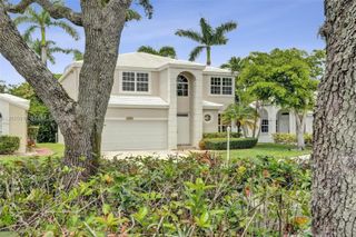 9308 NW 8th Circle, Plantation, FL 33324