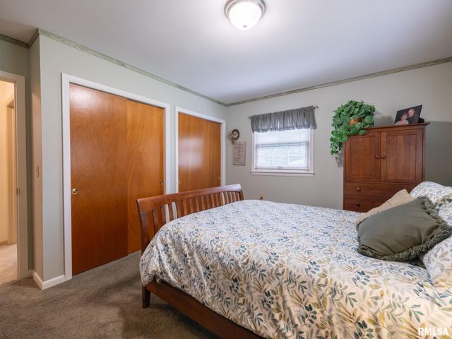 2723 DEVERON Circle, Pekin, IL 61554