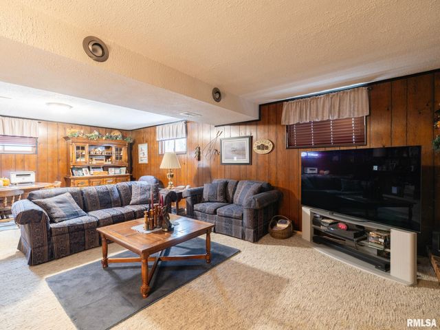 2723 DEVERON Circle, Pekin, IL 61554