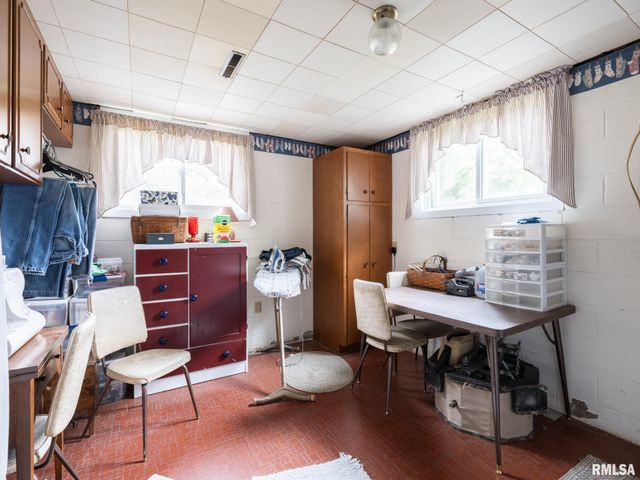 2723 DEVERON Circle, Pekin, IL 61554