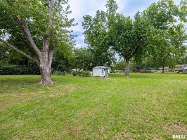 2723 DEVERON Circle, Pekin, IL 61554