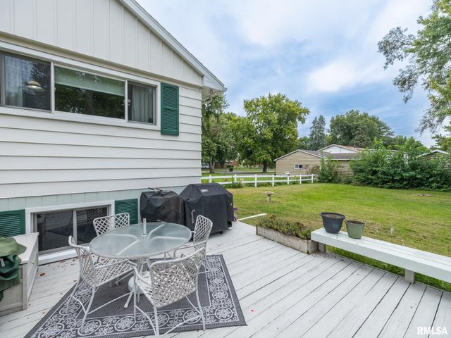 2723 DEVERON Circle, Pekin, IL 61554