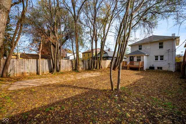 62 N 13th Avenue, Beech Grove, IN 46107