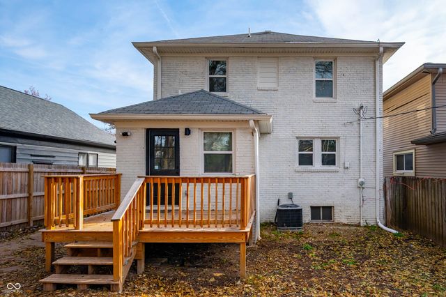 62 N 13th Avenue, Beech Grove, IN 46107