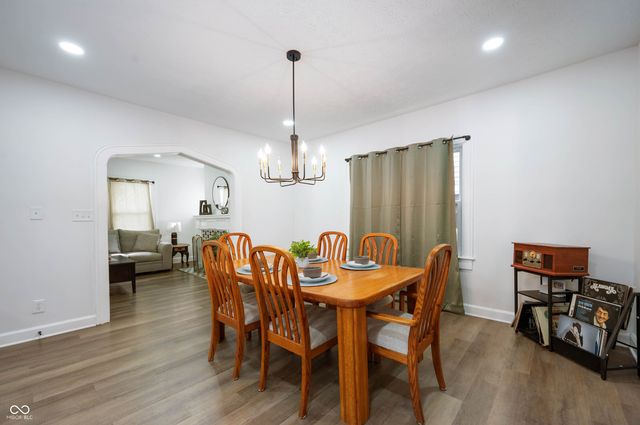 62 N 13th Avenue, Beech Grove, IN 46107