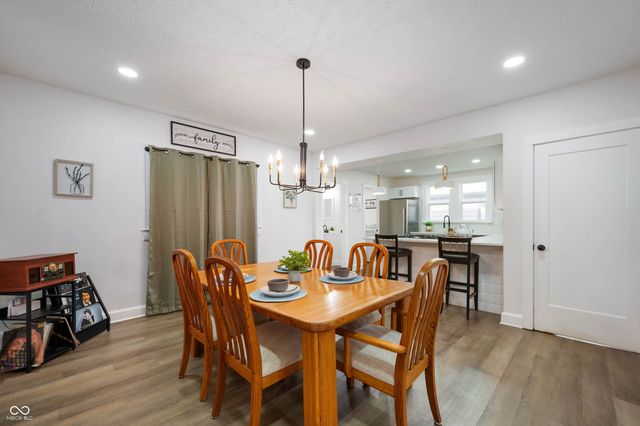 62 N 13th Avenue, Beech Grove, IN 46107