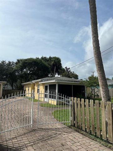 401 OAKWOOD AVENUE A, New Smyrna Beach, FL 32169