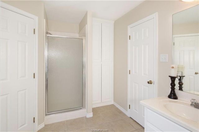 4207 Conway Court, College Station, TX 77845