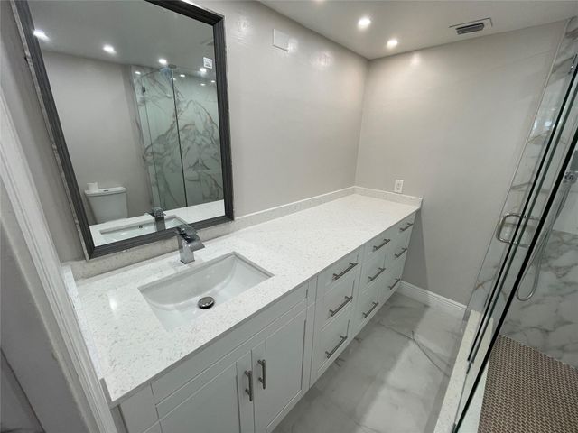 6530 Coral Lake Drive 306, Margate, FL 33063