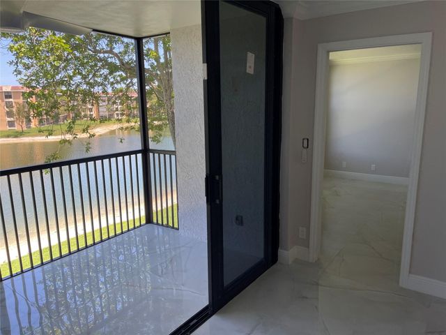 6530 Coral Lake Drive 306, Margate, FL 33063