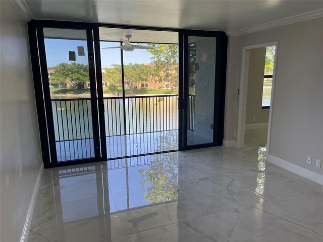 6530 Coral Lake Drive 306, Margate, FL 33063