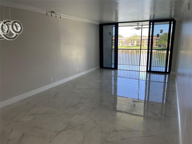 6530 Coral Lake Drive 306, Margate, FL 33063