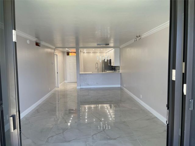 6530 Coral Lake Drive 306, Margate, FL 33063