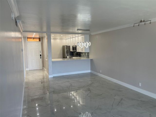 6530 Coral Lake Drive 306, Margate, FL 33063