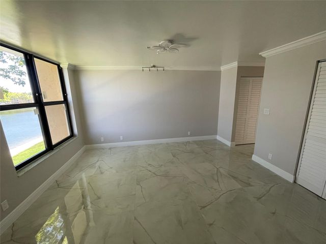 6530 Coral Lake Drive 306, Margate, FL 33063