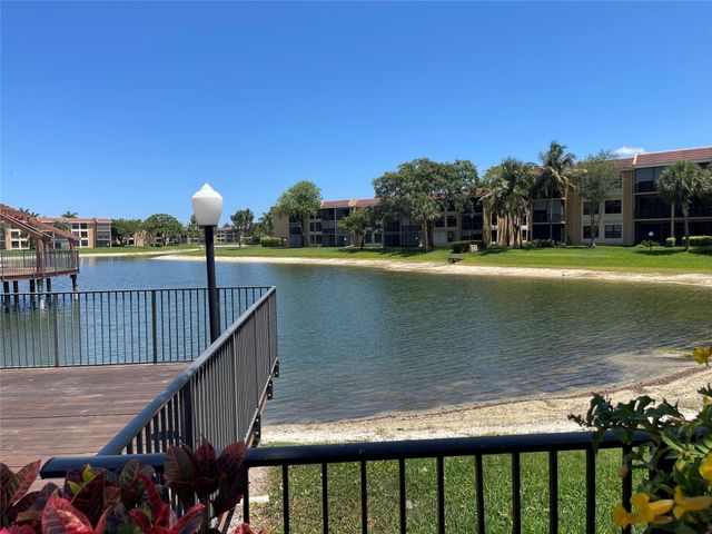 6530 Coral Lake Drive 306, Margate, FL 33063