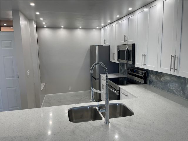 6530 Coral Lake Drive 306, Margate, FL 33063