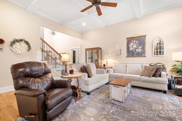 6065 Willow Farm Drive E, Denver, NC 28037