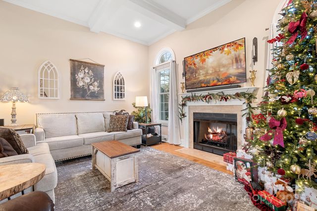 6065 Willow Farm Drive E, Denver, NC 28037